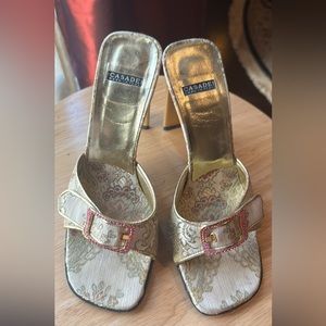 Gorgeous vintage casadei sandals size 6.5